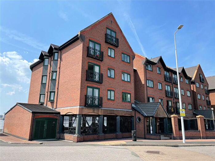 2 Bedroom Flat To Rent In South Ferry Quay, Liverpool, L3