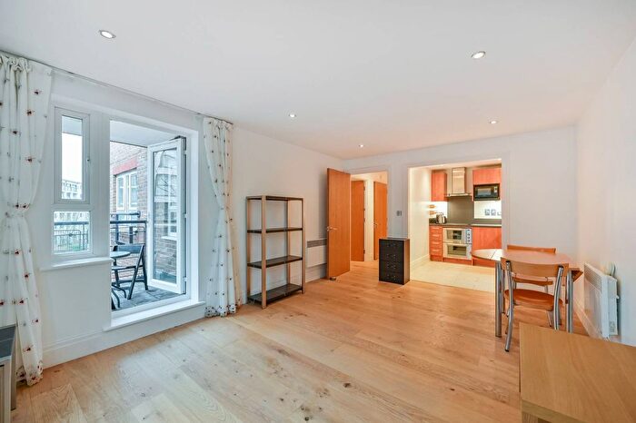 1 Bedroom Flat To Rent In Seven Kings Way, Kingston, Kingston Upon Thames, KT2