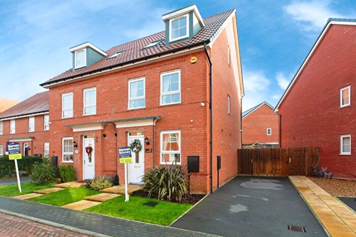 3 Bedroom Semi Detached House For Sale In Wagtail Way, Thrapston, Kettering, NN14