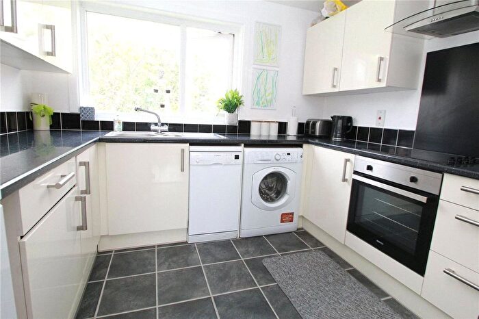 2 Bedroom Flat To Rent In Downside, Hemel Hempstead, Hertfordshire, HP2