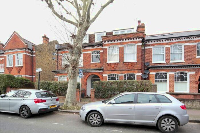 2 Bedroom Flat To Rent In Dalebury Road, Wandsworth Common, London SW17