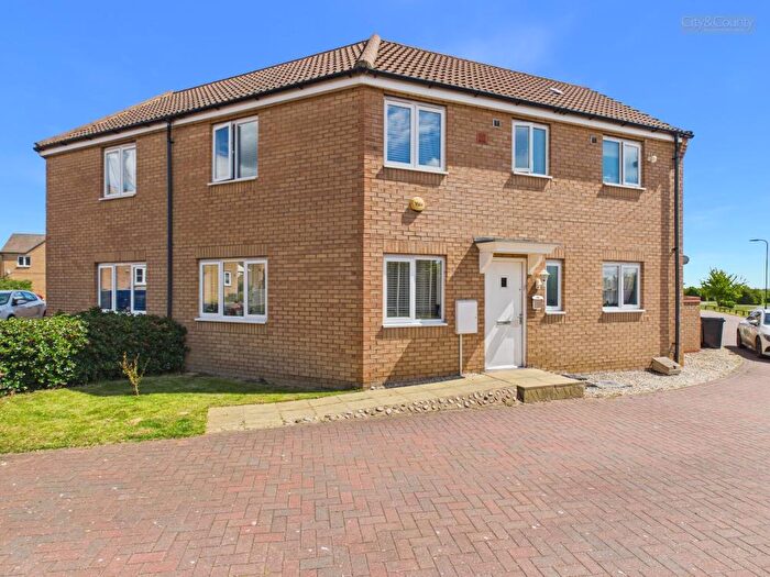 3 Bedroom Semi Detached House For Sale In Flora Close, Peterborough, PE2