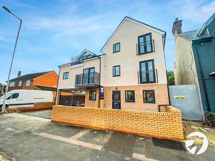 1 Bedroom Studio To Rent In London Road, Sittingbourne, Kent, ME10