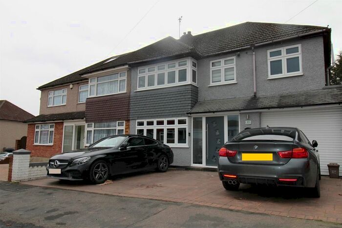 4 Bedroom Semi-Detached House To Rent In Pear Tree Walk, Cheshunt, Waltham Cross, EN7