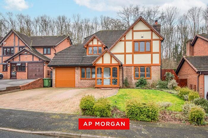 4 Bedroom Detached House For Sale In Claverdon Close, Hunt End, Redditch, B97