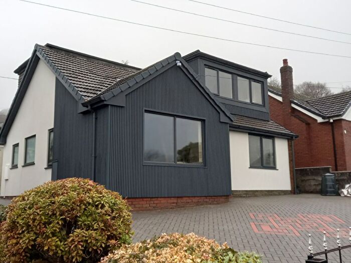 4 Bedroom Detached House For Sale In Mow Cop Road, Mow Cop, Stoke-On-Trent, ST7
