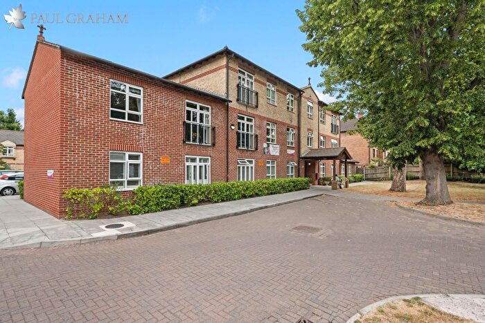 2 Bedroom Flat For Sale In Beddington Gardens, Wallington, SM6