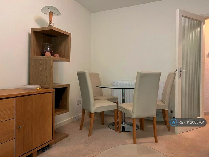 1 Bedroom Flat To Rent In Milman Close, Pinner, HA5