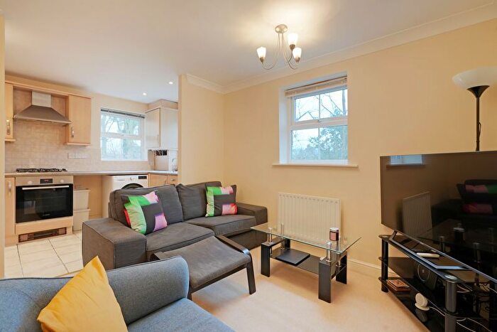 1 Bedroom Flat For Sale In Glenwood Drive, Wadsley Park, Sheffield, S6