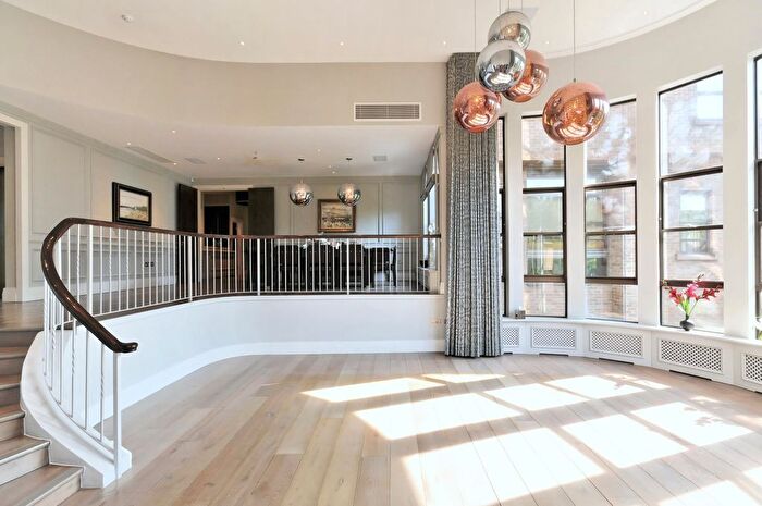 4 Bedroom Flat To Rent In Spaniards Road, London, NW3