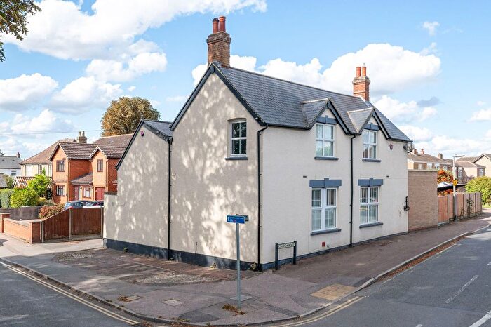 4 Bedroom Detached House For Sale In High Street, Stotfold, Hitchin, SG5
