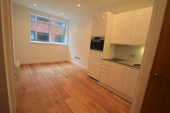 1 Bedroom Apartment To Rent In Flowers Way, Luton, LU1