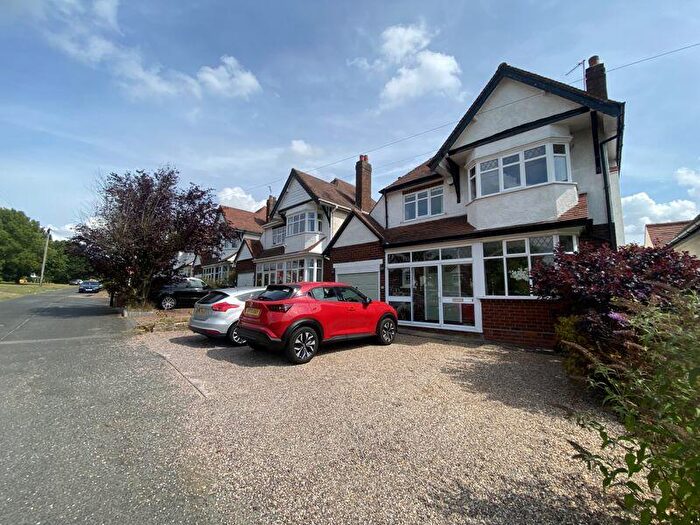 3 Bedroom Detached House To Rent In Alcester Road South, Birmingham, B14
