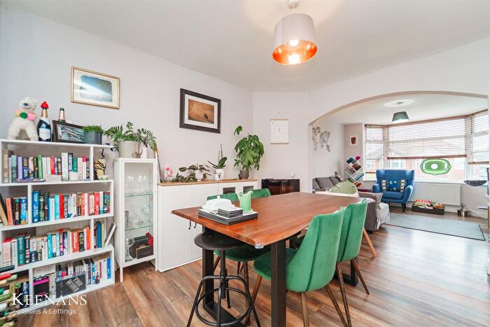 3 Bedroom Semi Detached House For Sale In Agecroft Road East, Prestwich, Manchester, M25