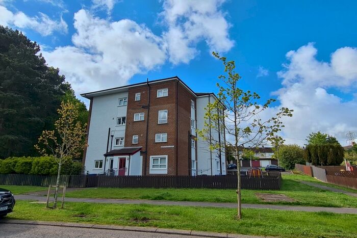2 Bedroom Flat To Rent In Castlecoole Walk, Belfast, BT8