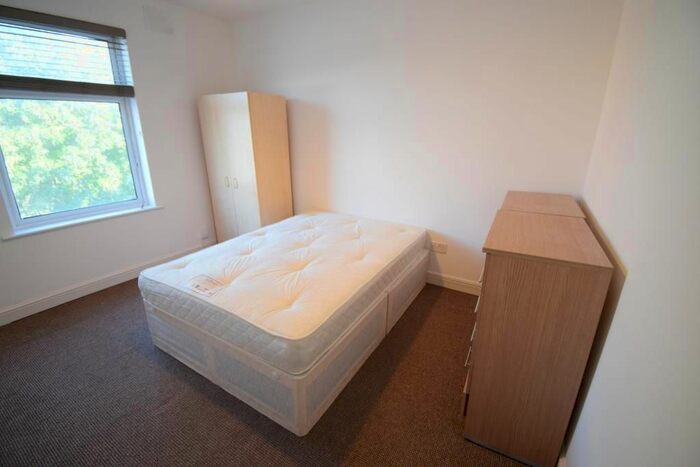 2 Bedroom Flat To Rent In Howards Mansion, Forest Road, Walthamstow, London, E17