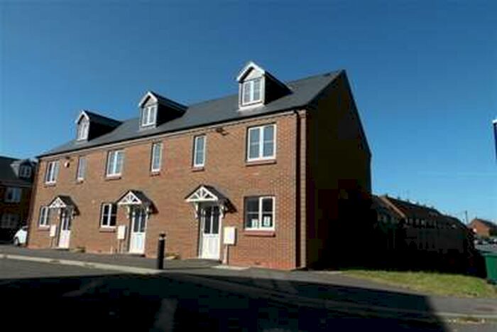 4 Bedroom House To Rent In Dolpin Court, Coventry, CV4