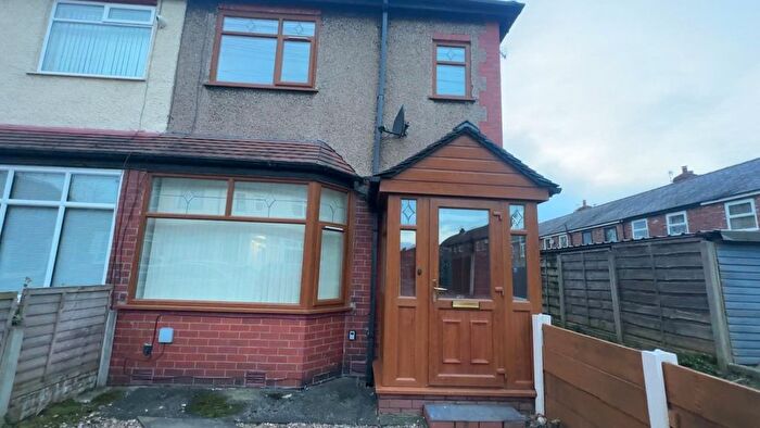 3 Bedroom Terraced House To Rent In Brookside Avenue, Droylsden, Manchester, M43