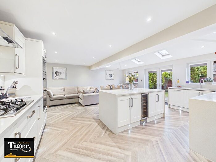 4 Bedroom Detached House For Sale In Roxburgh Road, Blackpool, FY4