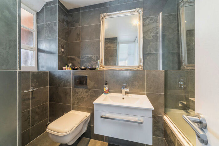 2 Bedroom Flat To Rent In Eastlake House, - Frampton Street, NW8