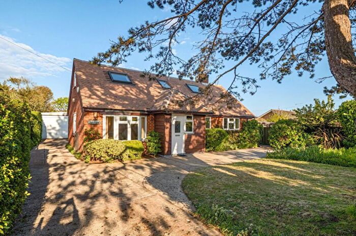 4 Bedroom Detached Bungalow For Sale In Albion Road, Selsey, PO20