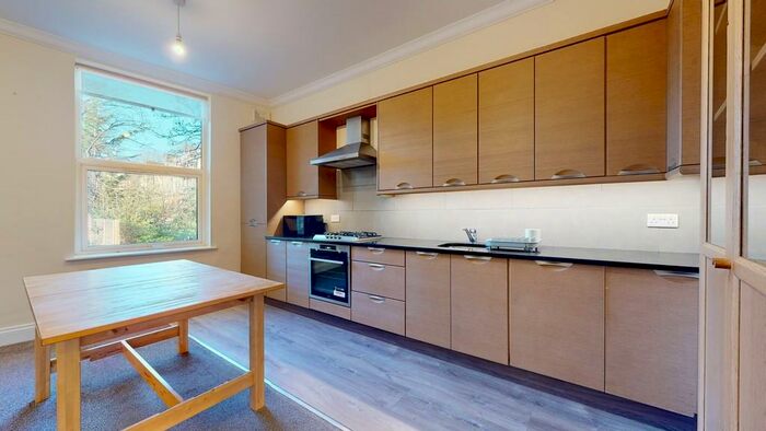 2 Bedroom Apartment To Rent In Station House, Grosvenor Avenue, N5