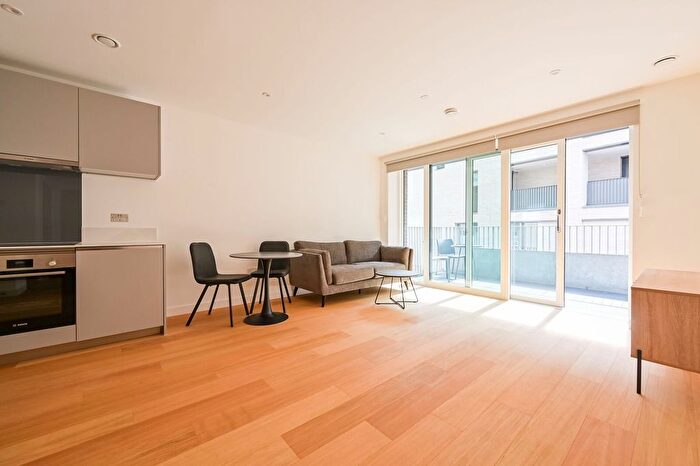 1 Bedroom Flat To Rent In Approach House, Tottenham, London, N17
