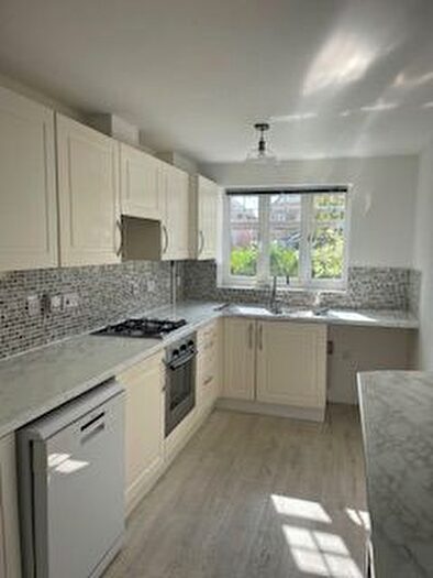 3 Bedroom Semi-Detached House To Rent In Borrowbeck Close, Platt Bridge, WN2