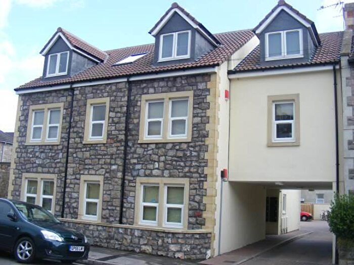 1 Bedroom Flat To Rent In Manor Court, Albert Road, Weston-super-Mare, BS23