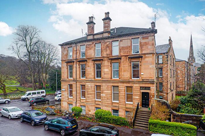 3 Bedroom Apartment For Sale In Maybank Street, Queens Park, Glasgow, G42
