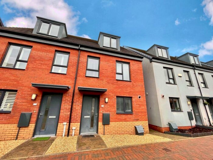 3 Bedroom House To Rent In Ffordd Y Dociau, Barry Waterfront, Barry, CF62