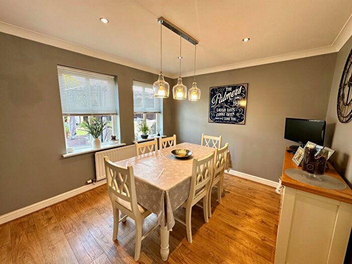 4 Bedroom Detached House For Sale In Gipson Close, Chatteris, PE16