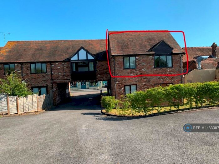 1 Bedroom Flat To Rent In Corn Close, Stone, Aylesbury, HP17