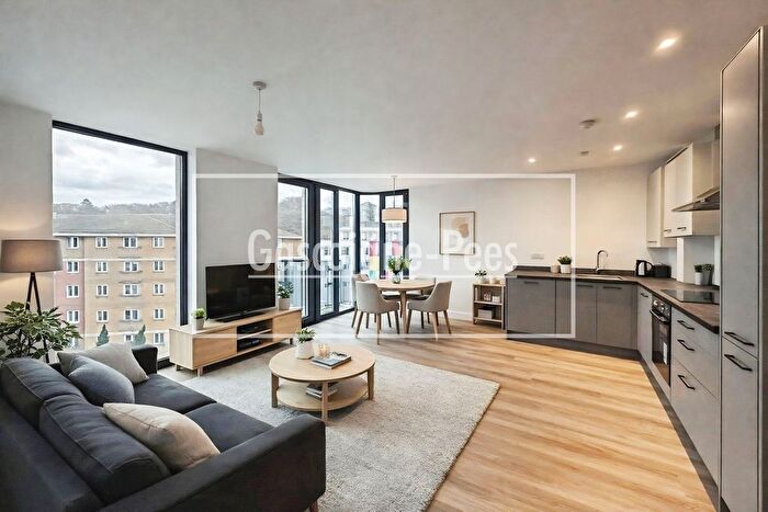 1 Bedroom Flat To Rent In Farnborough Road, Farnborough, GU14