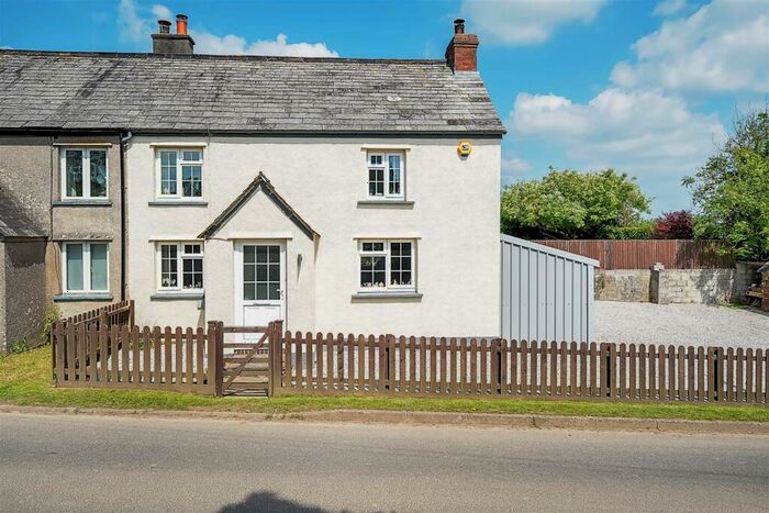 3 Bedroom Semi-Detached House For Sale In Boyton, Launceston, PL15