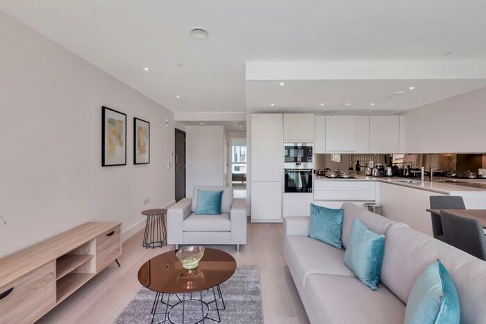 2 Bedroom Apartment To Rent In Claremont House, Quebec Way, Canada Water, SE16