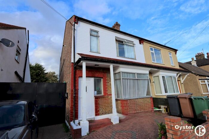 3 Bedroom Semi-Detached House To Rent In Westward Road, London, E4