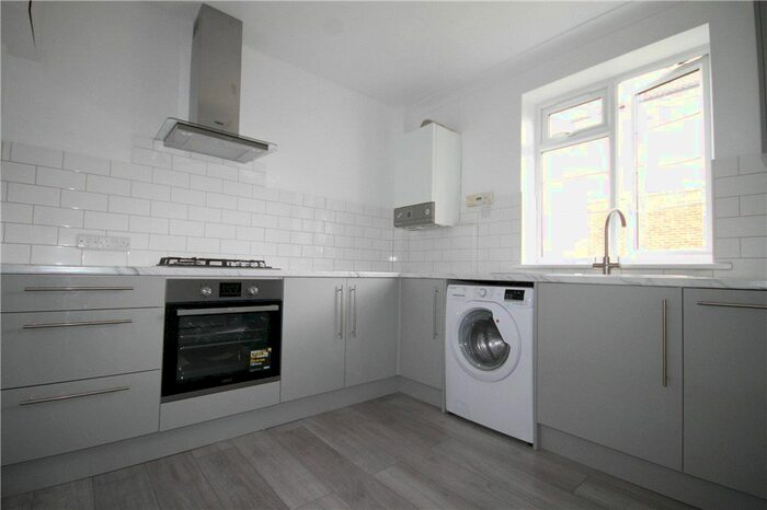 2 Bedroom Flat To Rent In Addiscombe Road, Croydon, CR0