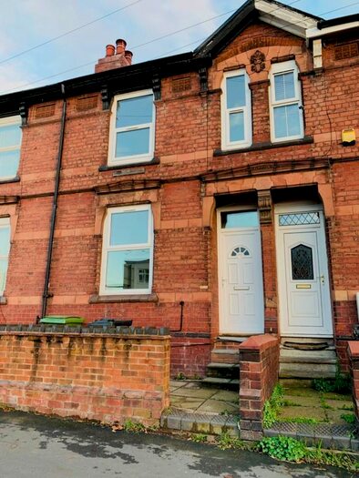 2 Bedroom Terraced House To Rent In Stourbridge Road, Dudley, DY1