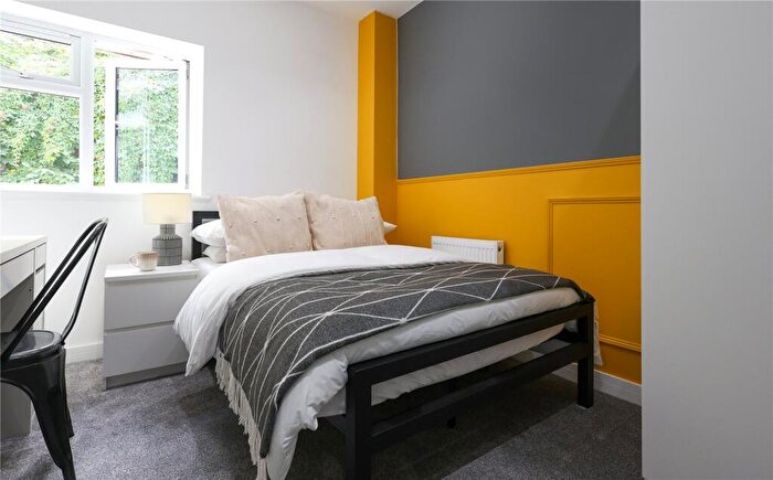 6 Bedroom Semi Detached House To Rent In Wavell Way, Winchester, Hampshire, SO22