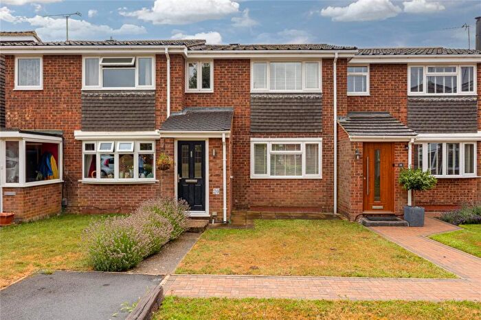 3 Bedroom Terraced House For Sale In Mander Close, Toddington, Dunstable, Bedfordshire, LU5