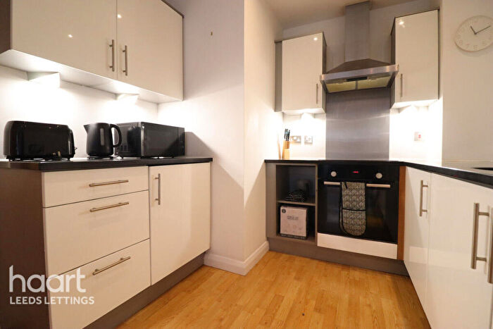 1 Bedroom Apartment To Rent In Brewery Wharf, Leeds, LS10