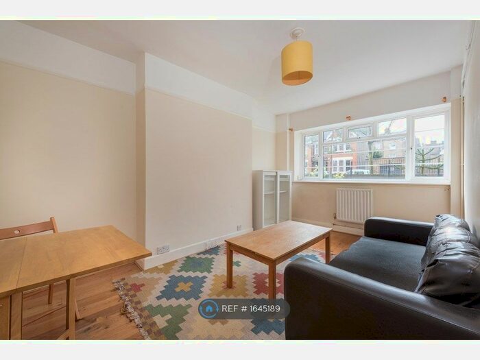 1 Bedroom Flat To Rent In Rusper Court, London, SW9