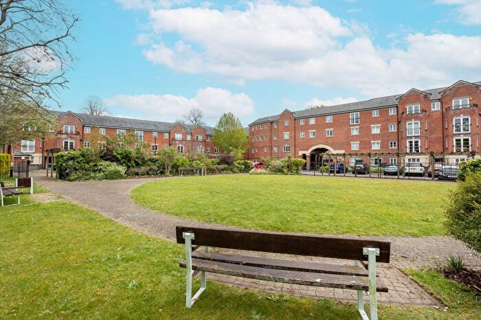 2 Bedroom Flat For Sale In Osney Lane, Oxford, OX1