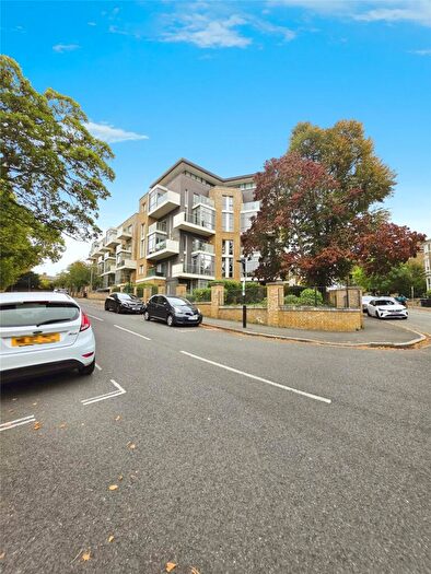 3 Bedroom Flat For Sale In Middleton Way, Middleton Way, London, SE13