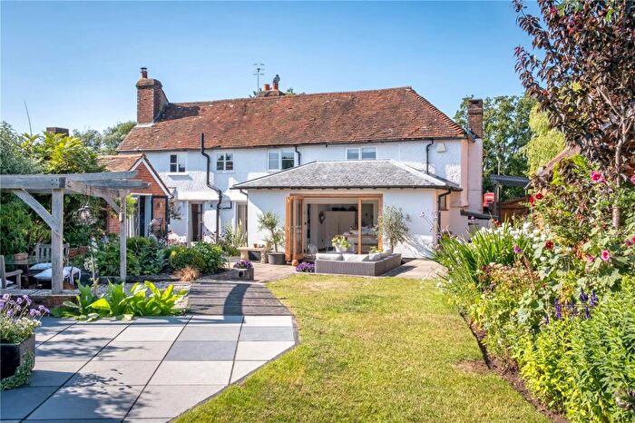5 Bedroom Detached House For Sale In Smithwood Common, Cranleigh, Waverley, GU6