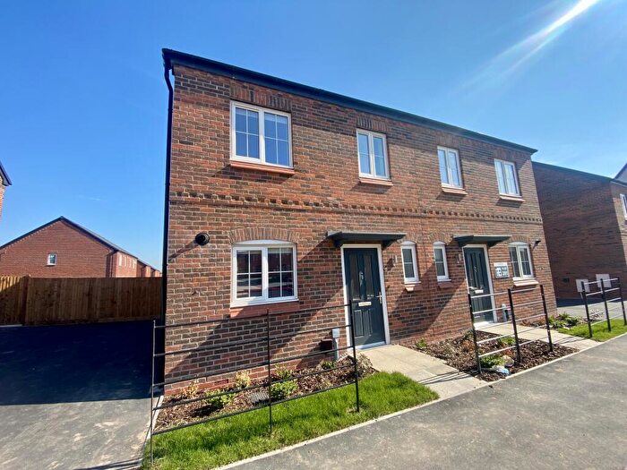 3 Bedroom House To Rent In Pastures Road, Fairham, NG11