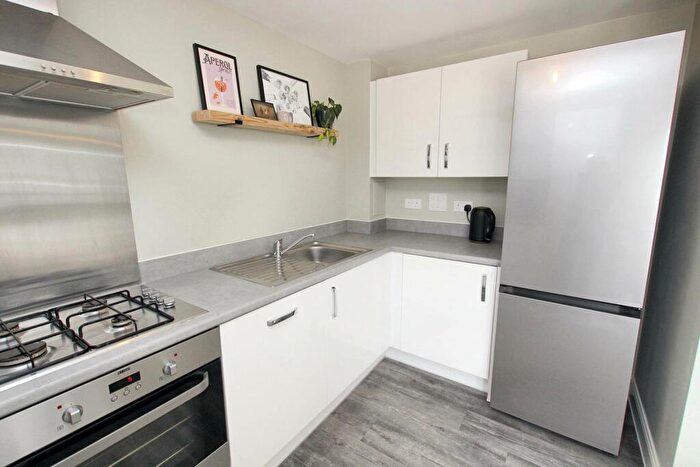 2 Bedroom Apartment To Rent In Foxtail Close, Aylesbury, HP22