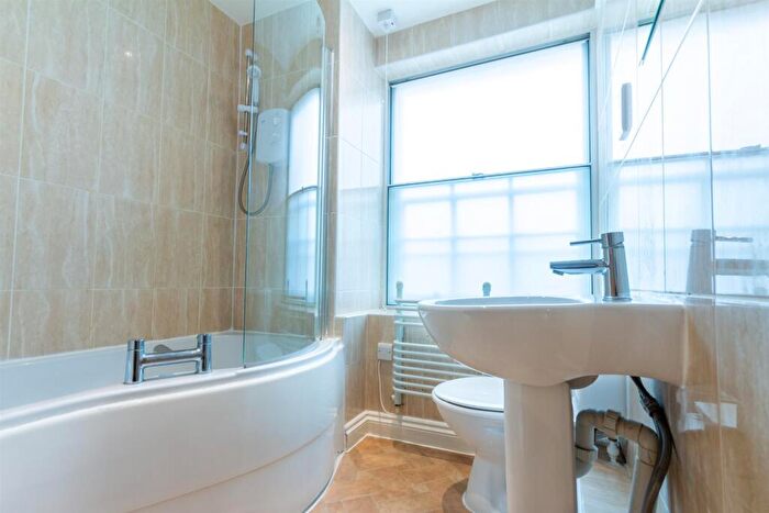 2 Bedroom Apartment To Rent In Grainger Street, Newcastle Upon Tyne, NE1