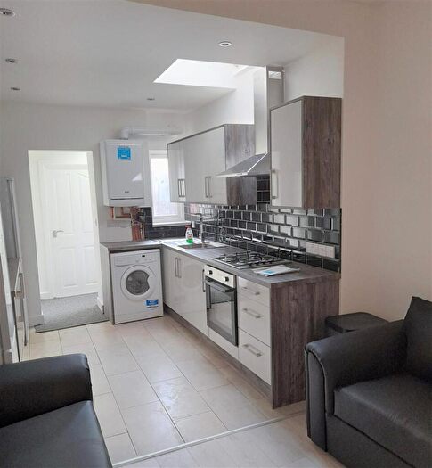 6 Bedroom Terraced House To Rent In Winnie Road, Selly Oak, Birmingham, B29